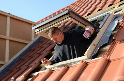Pose de fenêtres de toit Velux à Saint-Romain-de-Benet
